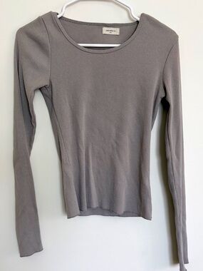 James Street Co. Long Sleeve Ribbed Top - Gray